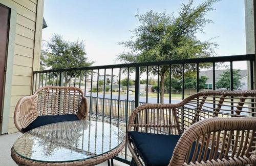 Luxe 2B/2B Getaway - Pool, Gym, Garage, Pet Wash - Foto 9