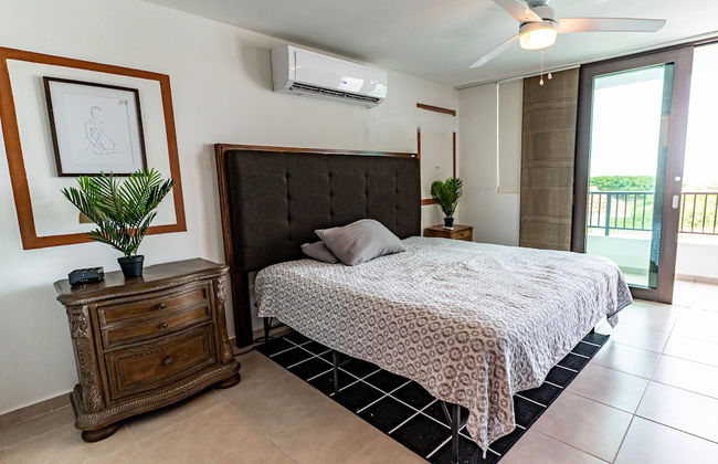 3 Bedroom Oceanfront Beach House - Photo 3