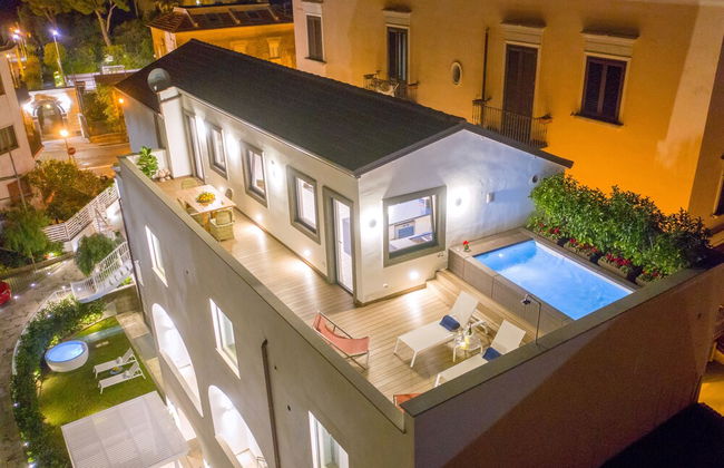 Luxury Apartment with Penthouse and Pool - Photo 59