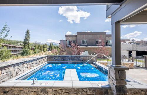 Cozy Downtown Condo with Jacuzzi 5 Min to Resort - Foto 16