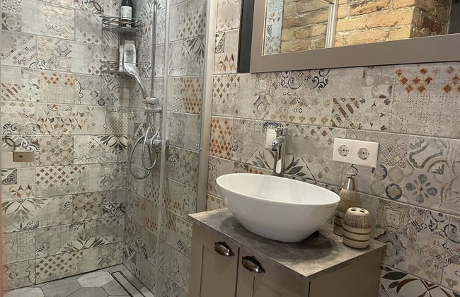 Cozy 1Br Apts with Yard and Parking - Photo 31