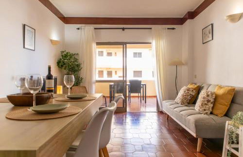 NOVO! Apartamento junto à praia com piscina - Foto 22