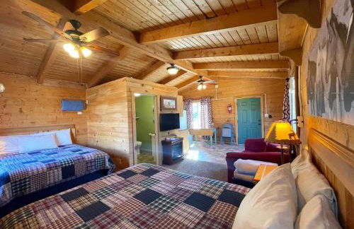 The Park Cabin at Mount Carmel Motel and RV Park - Foto 22