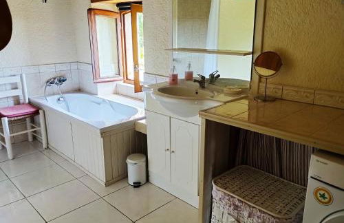 La Vieille Ferme: superbe complexe de 3 gîtes en pierre avec Piscine au coeur du Périgord Noir - Foto 17