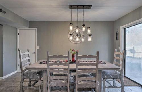 Hot Tub! Family Getaway 17 Mi to Dtwn Charleston - Foto 9