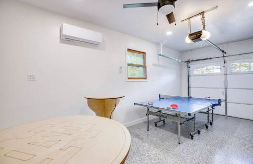 Beautifully Renovated Home Corner of ND and Angela - Foto 7