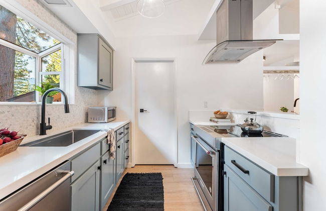 Tahoe Dreamin by Avantstay Central Location - Photo 4