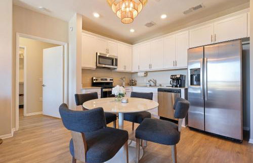 Lux North Park Gem King Beds Workspaces Parking - Foto 16