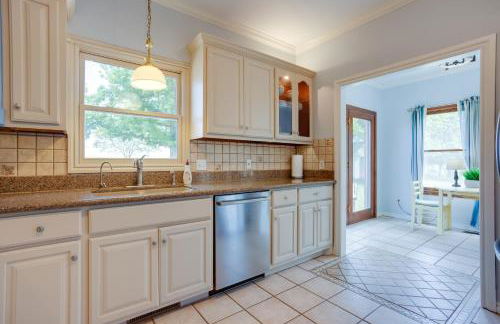 Home in Cimarron National Golf Club with Hot Tub! - Photo 8