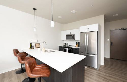 East Side Luxury 1BR Apt - Near Brady St with Balcony and Lounge - Foto 7