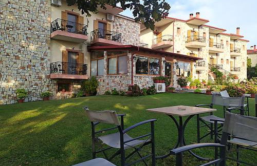 Orama Hotel - Serene Lake Plastira Retreat with Stunning Views - Photo 10