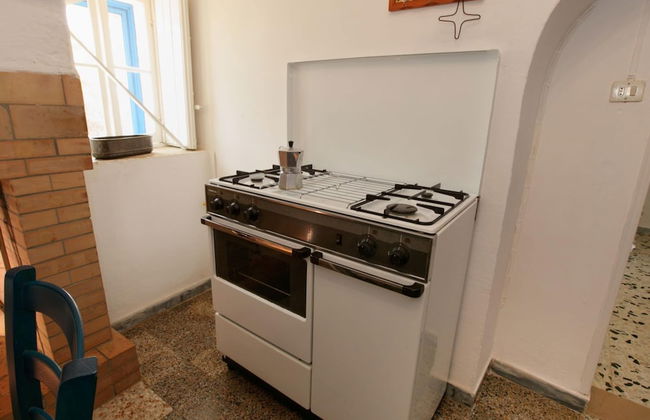 Typical Trullo with Conical Roof in Excellent Area near Sea - Foto 4