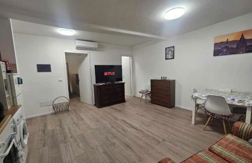 Gloria House - Photo 7