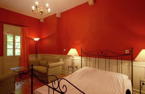 House in France with Pool and Views - Foto 24