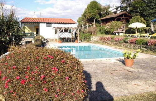 VNC13V4, encantadora casa e piscina, vista rio Min - Foto 7