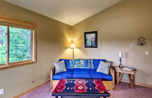 Trego Cabin with Mtn Views, Easy Access to Lake - Foto 10