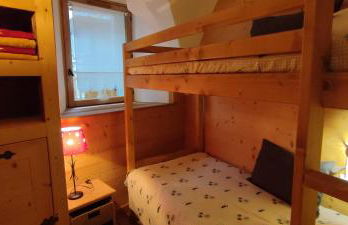 "Jacky" Appartement de charme suréquipé, 300m des pistes et centre village, casier à ski au pied des pistes, linge de lit et produit de toilette compris - Foto 12