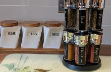 Crown Meadow - 4 Bedroom House - Heathrow - ExcellentStays - Photo 17