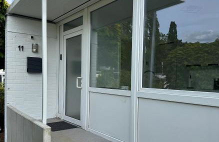 UZ Villa 11 - Laatzen 10 Minutes to Hannover Messe 140qm Modern Living Self-Check-In Wifi Parking - Foto 18