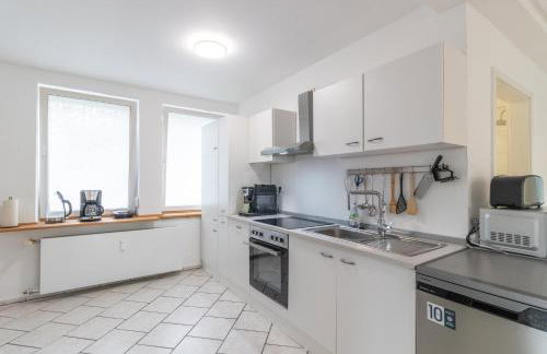 Berghof Wörner 2 Wohnungen für bis zu 20 Personen mit Balkon I Terrasse I 4 Bäder I NETFLIX I Ruhig und gemütlich wohnen - Foto 6