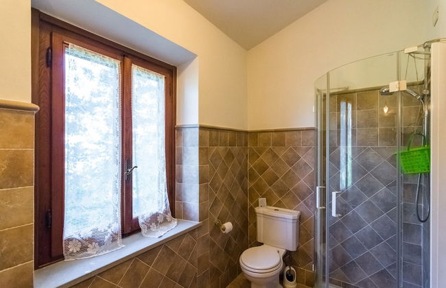 Beautiful Cottage in Dicomano With Swimming Pool - Foto 48