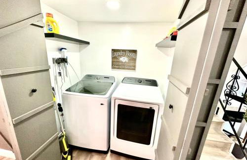 Half ACRE Lux Pool SPA with FIREPIT ARCADE Grill Sleeps 40 - Foto 29