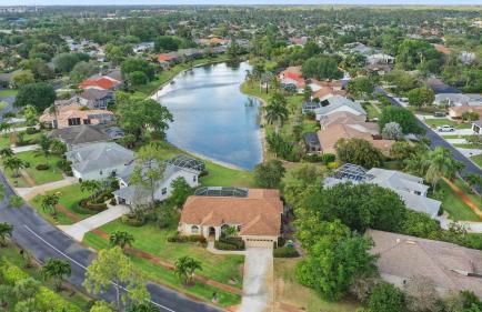 Private Pool Pond Views Bonus Lounge in Gated Naples Community Drive to Dining Sand - Foto 40