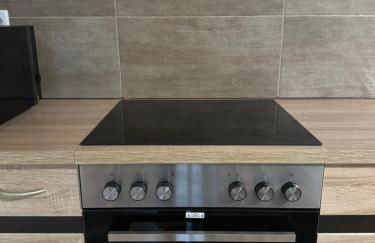 Laras voll ausgestattete Gartenwohnung mit WLAN und TV - Foto 38