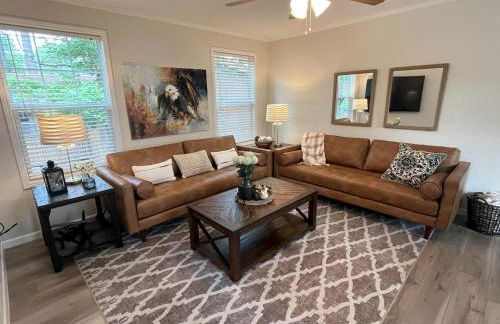 Spacious Modern Cabin on Toledo Bend Lake with Gorgeous Deck and Patio for an Amazing Family Getaway in Hemphill, Texas - Foto 9