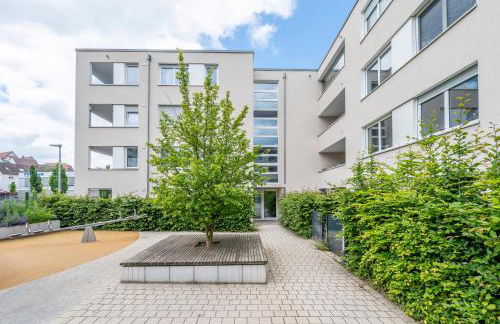 EXQUIS 2BR Design Apartment LOUIS I Parking I Balcony I Mercedes-Benz I Family-friendly - Foto 20