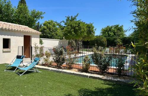 Gîtes Amour de Provence - Piscine et jardin - Foto 48