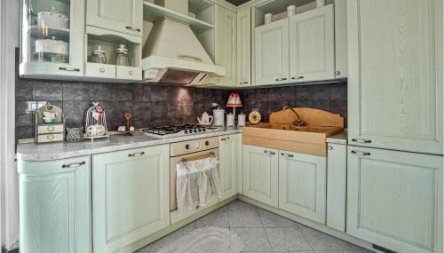 Cozy Apartment In Capezzano Pianore - Foto 5