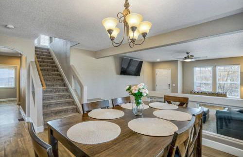 4BR Hot Tub Pool Table, Ping Pong, Foosball! - Foto 78