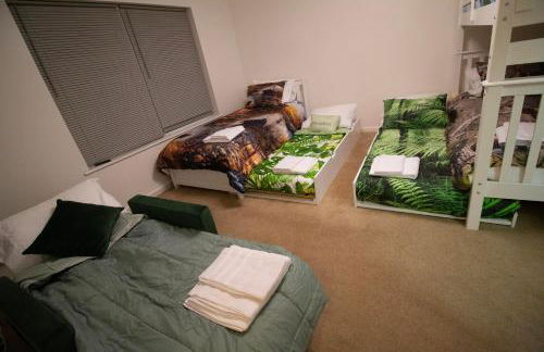 Stunning Poconos Villa- Hot Tub, Pool, Game Room, BBQ & more - Foto 50