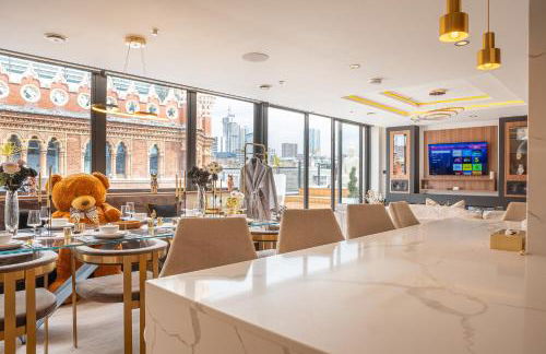 SAINT PAUL - Unrivalled 3BR Penthouse Apartment with Hot Tub Leeds - Foto 8