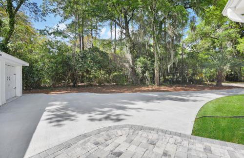 NEW! The White House, with 2 King Ensuites close to Parris Island and Downtown - Foto 55