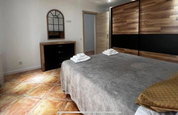Villa Oasis entre Viñedos cerca de Barcelona con A A y piscina climatizada - Foto 20