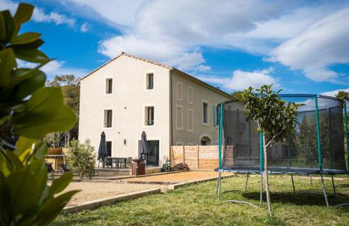 Domaine de Mérins, 10 couchages avec piscine, face à la rivière, à 4km de la plage - Foto 16