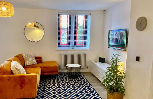 Boutique Chapel Apartment within City Walls - Photo 1