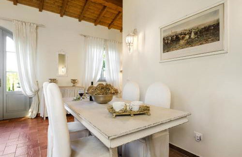 House in the heart of Tuscany with A/C and pool! - Foto 45