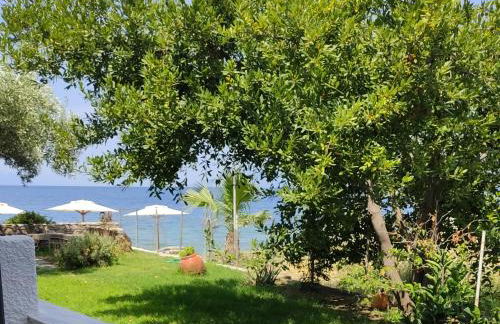 Mangata Seaside Hotel - Photo 13