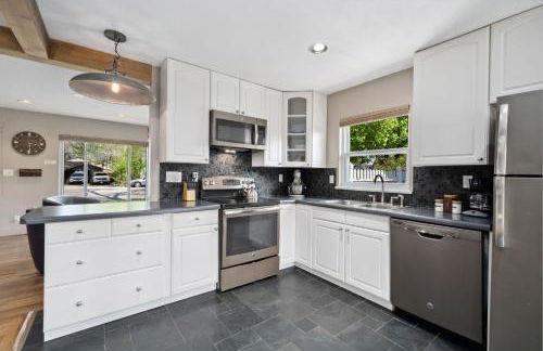 Magnolia Hideaway Pet Friendly with Fireplace - Foto 13