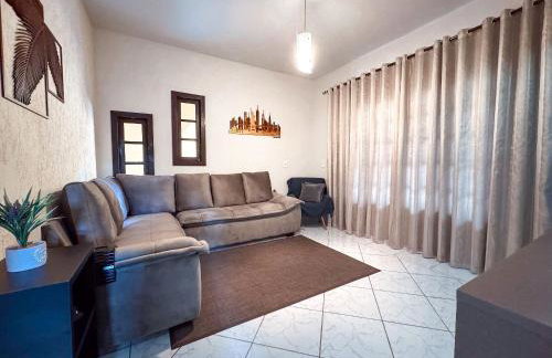 Casa espaçosa com churrasqueira - Foto 12