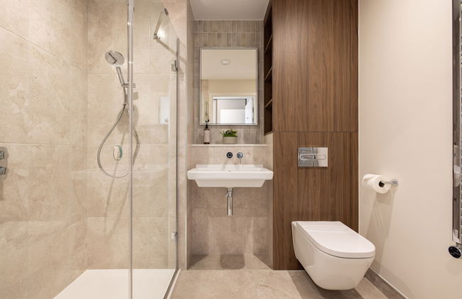 London Greenford by Charles Hope - Foto 38