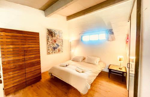 CHEZ BABOU studio d'artistes avec piscine, parking - Photo 4