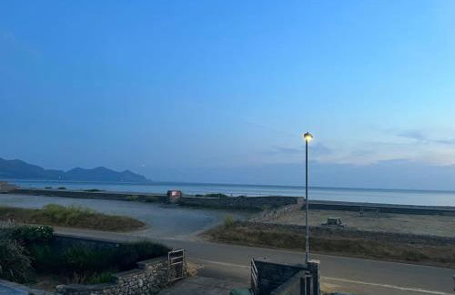 Seafront cottage Dinas Dinlle - Photo 1