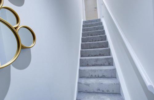 Hybrid Resi - Uxbridge, On-site car or van parking, near London Heathrow Airport - Photo 52