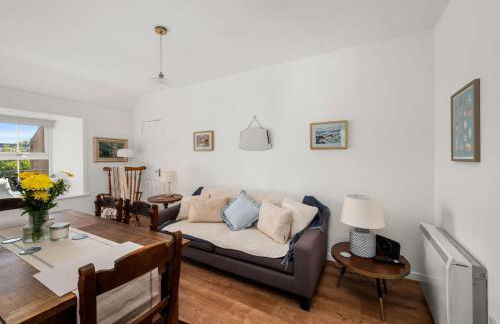 Kewwater Getaways Seafront Apartment in Johnshaven - Photo 3