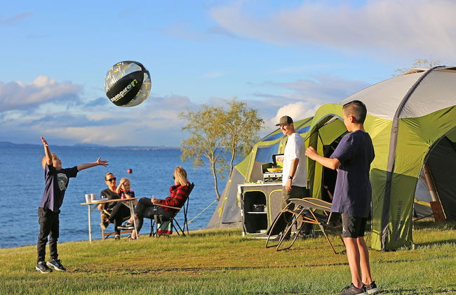 Motutere Bay Top 10 Holiday Park - Photo 1