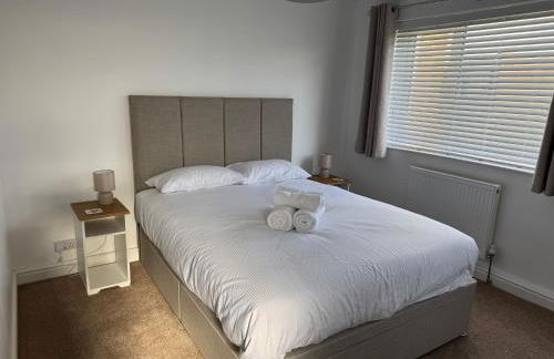 Family friendly 3 bedroom bungalow - Photo 13